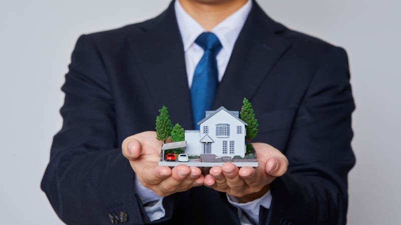 ¿Cómo elegir la mejor inmobiliaria en València para vender tu vivienda?